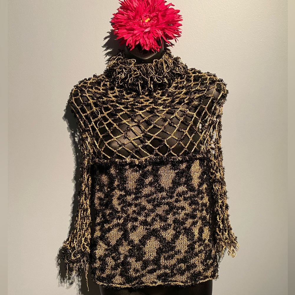 Handmade Unique Fishnet Sweater size medium - Picture 6 of 7